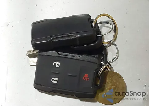 2018 Chevrolet Silverado 1500 Wt z USA, uszkodzony, nr VIN 1GCNCNEH0JZ117082